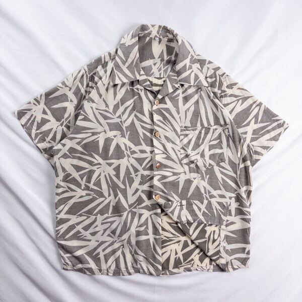 Vintage 90s Unknown レーヨン 開襟 オープンカラー アジアン エスニック バンブー リーフ グレー バンブーボタン アロハ 総柄シャツ