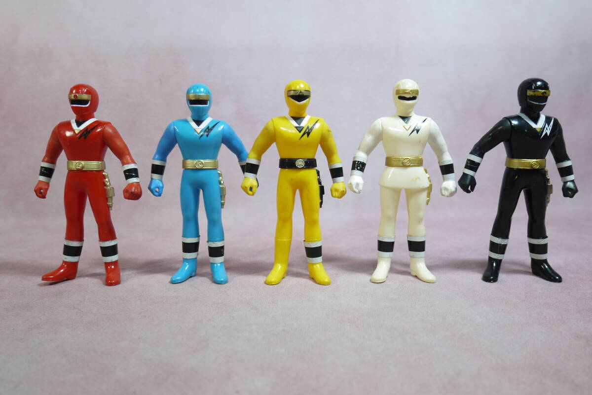Yahoo!オークション -「カクレンジャー ソフビ」の落札相場