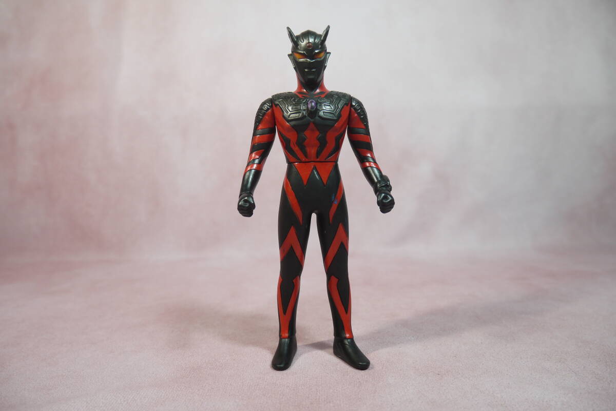 ダークネスファイブ　セット　ゼロダークネス Amazon.co.jp: ウルトラゼロファイト ダークネスファイブ ソフビ