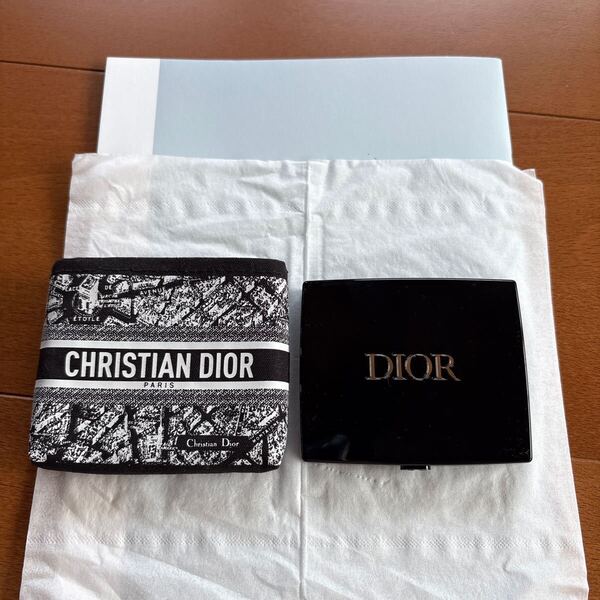 Christian Dior ディオールショウ サンククルール アイシャドウ 663