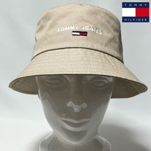 【新品】TOMMY HILFIGER JEANS トミーヒルフィガー フロントロゴ刺繍 トリコロールタグ バケットハット ベージュ size 約56〜57.5cm