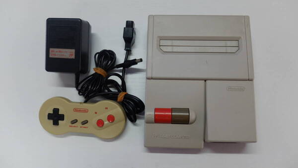 ニューファミコン本体セット HVC-101 AV仕様 電源コード/コントローラー付属 管理番号:584