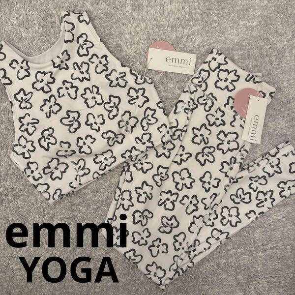 emmi yoga エミ ヨガウェア 上下セット ブラ レギンス 花柄 オフホワイト Mサイズ 1 新品未使用タグ付き