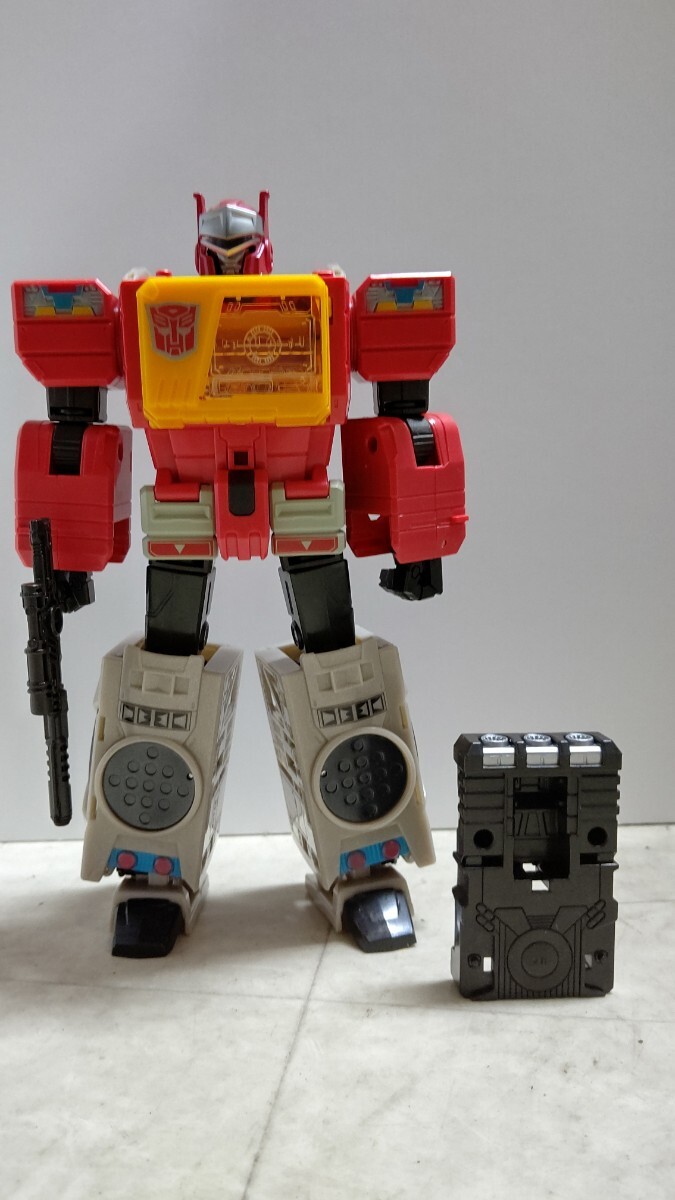 FoC_BLASTER_00-1.gif