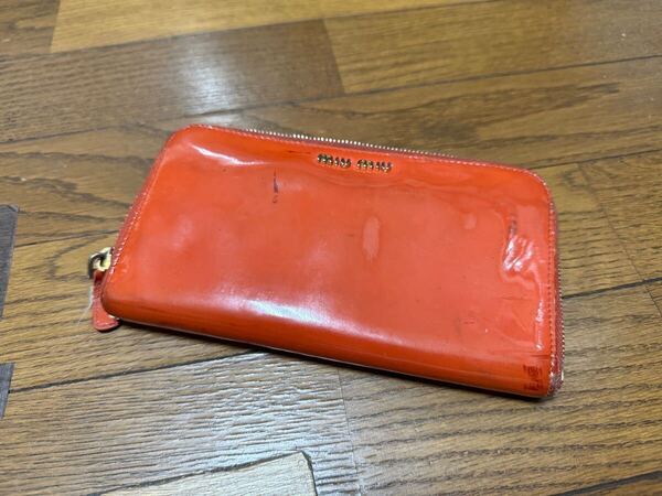 ミュウミュウ miu miu 長財布 ラウンドファスナー ジップ サイフ さいふ カードケース 小銭入れ コインケース 札入れ エナメル パテント