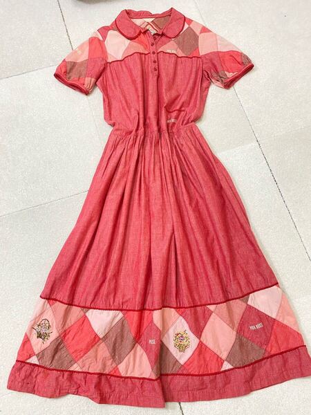 7493. PINK HOUSE パッチワーク 花刺繍 ロングワンピース ピンクハウス 赤 レッド ピンク 半袖 フリーサイズ ポケットあり 綿100%