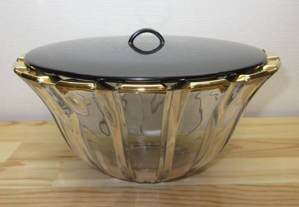 【逢絢亭・新品】茶道具 水指 義山 末広水指 金縁 真塗の蓋 工芸ガラス 長寿作 紙箱入り