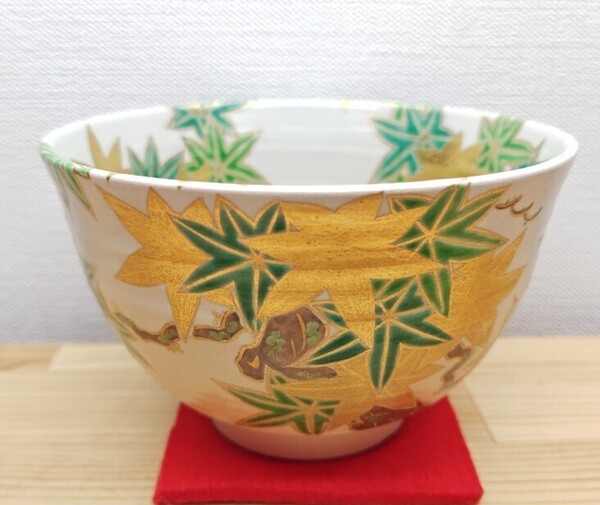 【逢絢亭】茶道具 茶碗 京焼 色絵 青楓の図 5代 三浦竹泉 共箱入り