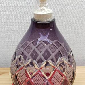 【逢絢亭・新品】茶道具 振り出し 茶箱用品 義山 江戸切子 紫色 工芸ガラス 東太武朗 紙箱入り