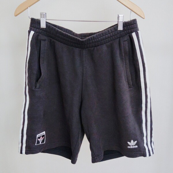 0630/L/ adidas メンズ ハーフパンツ スウェット ショートパンツ 黒