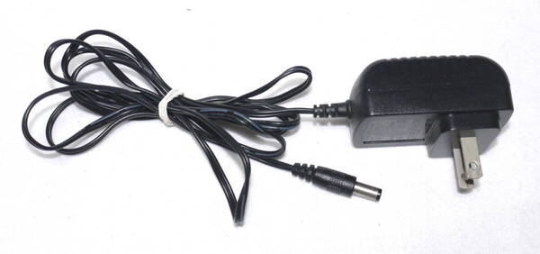 Dong Guan Gao Yi Electronic 株式会社 マドゥレス ACアダプター RSS1002-084084-W2J センタープラス 8.4V 1A 1.0A ピン無し 5.5mm 2.1mm