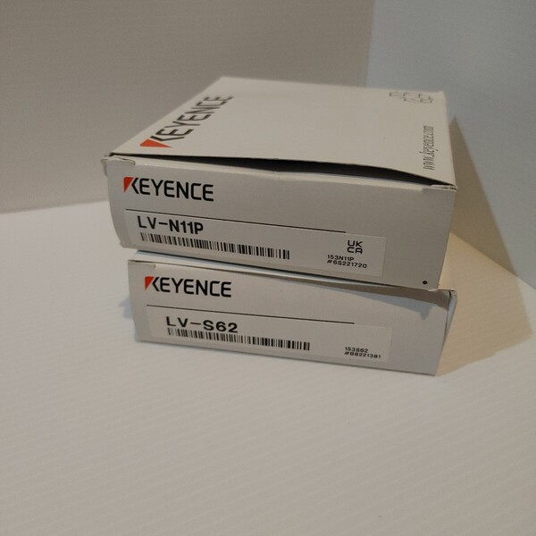 ■新品未使用■キーエンス KEYENCE レーザーセンサ LV-N11P LV-S62 2個セット