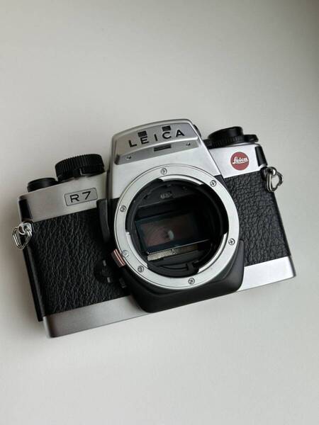 完動品 整備品 ライカ Leica R7 シルバー 一眼レフ フィルムカメラ 関連 Leica R3 R8 R9