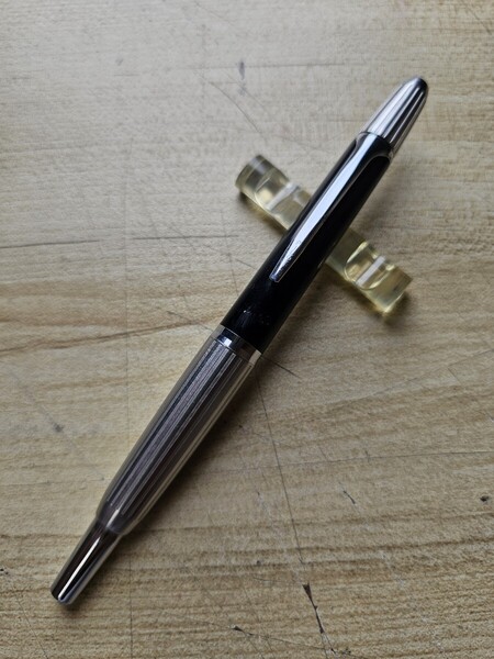 PILOT キャップレス 14K 万年筆 白蝕刻 ストライプ パイロット 廃盤 昭和レトロ 激レア!