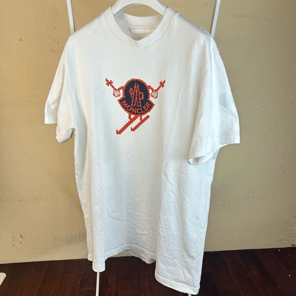 【新作】【最安値】MONCLERモンクレール半袖Tシャツ白系M
