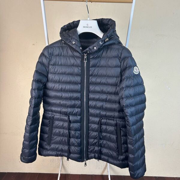 【極美品】 MONCLER モンクレール軽量ライトダウンジャケットRAIEライエ黒00