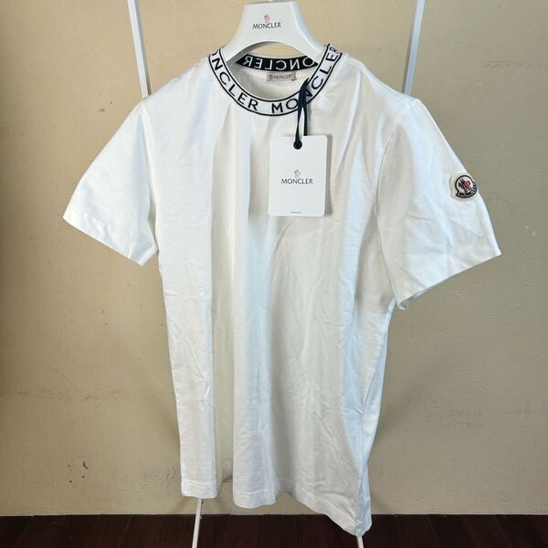 【未使用に近い】【タグ付き】MONCLERモンクレール襟レタリング半袖Tシャツ白XS