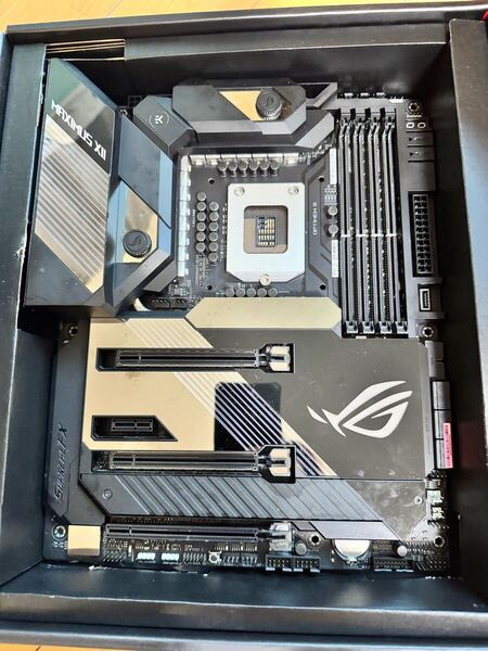 ASUS Z490 マザーボード ROG MAXIMUS XII FORMULA