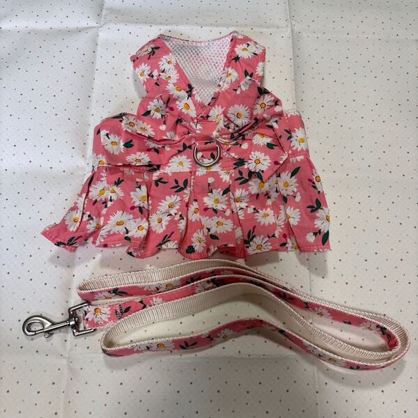 ペットウェア ハーネス リード 犬服 ペット服 ドッグウェア ワンピース ショート丈 花柄 ピンク 開封のみ 夏用
