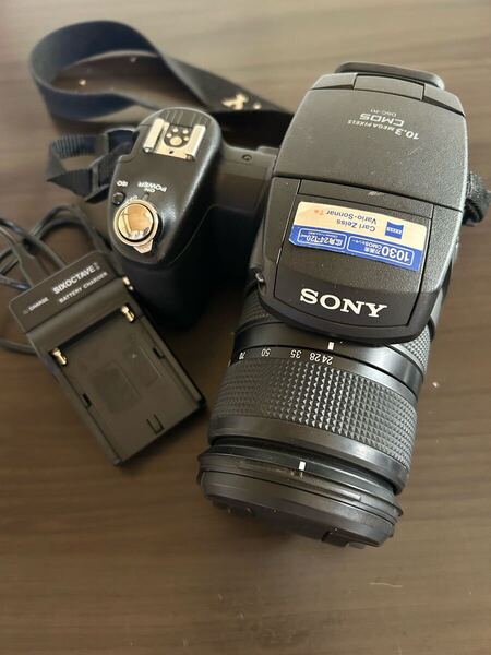 【ジャンク品】SONY Cyber-shot DSC-R1