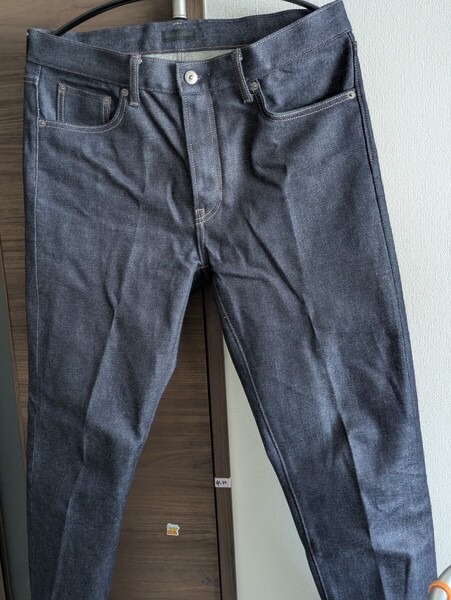 ユニクロ デニムパンツ 新品 未使用 スリムフィットジーンズ ストレート サイズ33(84cm)