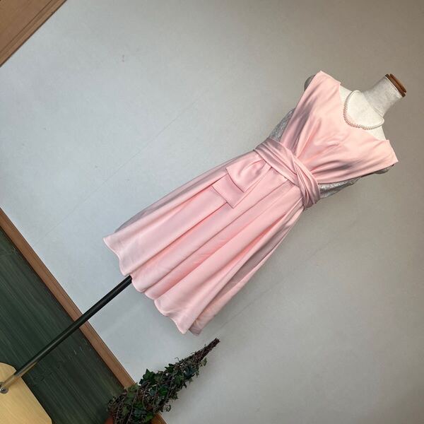 6-7新品 vino stella フォーマルワンピース 袖なしノースリーブレースドレープリボンパーティドレス 9号M結婚式二次会25,300円