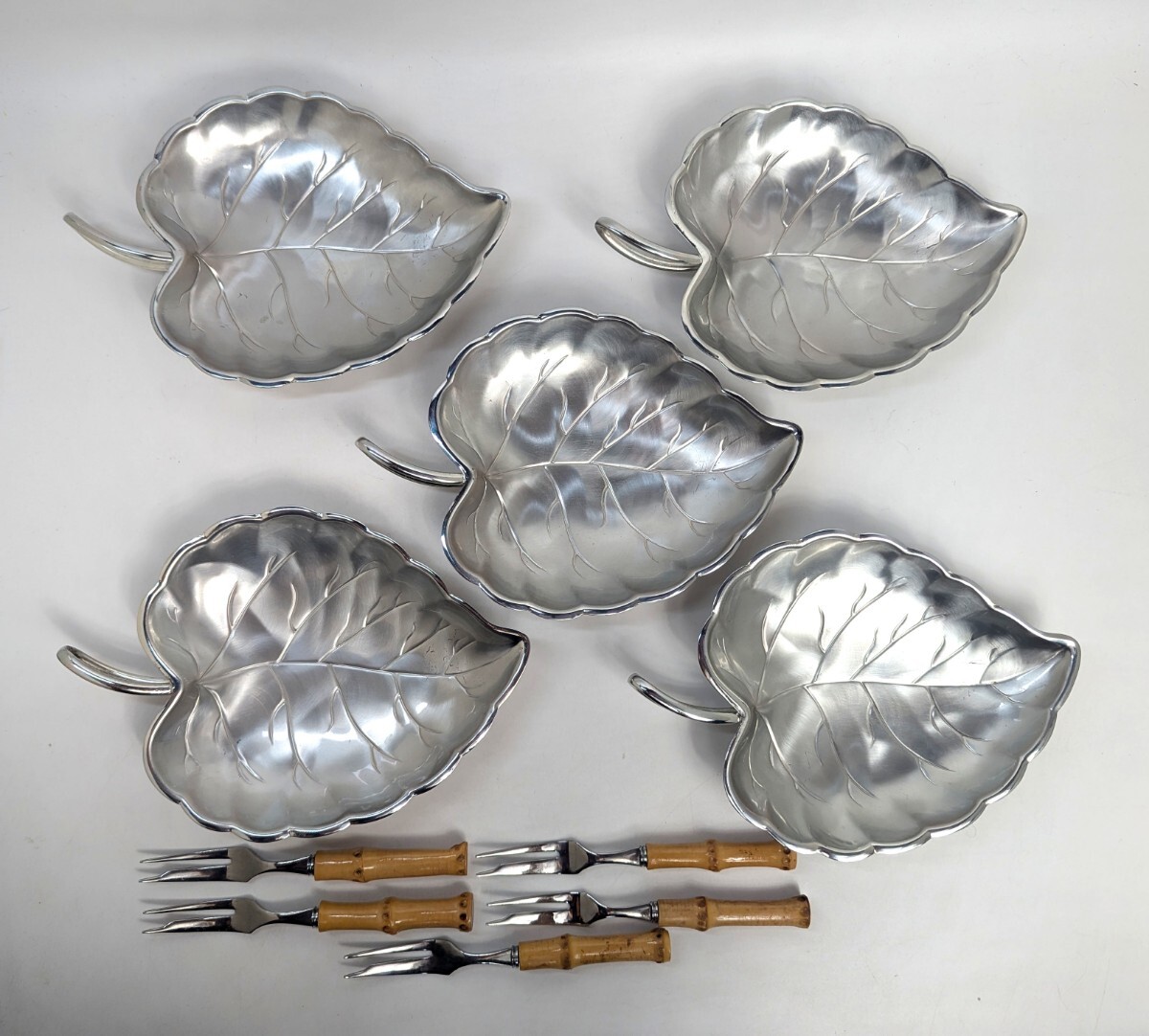 マーシャン ◆マーシャン/ブライトシルバー(盛皿 銘々皿5) すまい 雑貨 アンティーク ギフト [0220488992] マーシャン ◆洋食器マーシャン⁄ブライトシルバー(盛皿 銘々皿5) すまい 雑貨 アンティーク ギフト未使用 [0220488992]