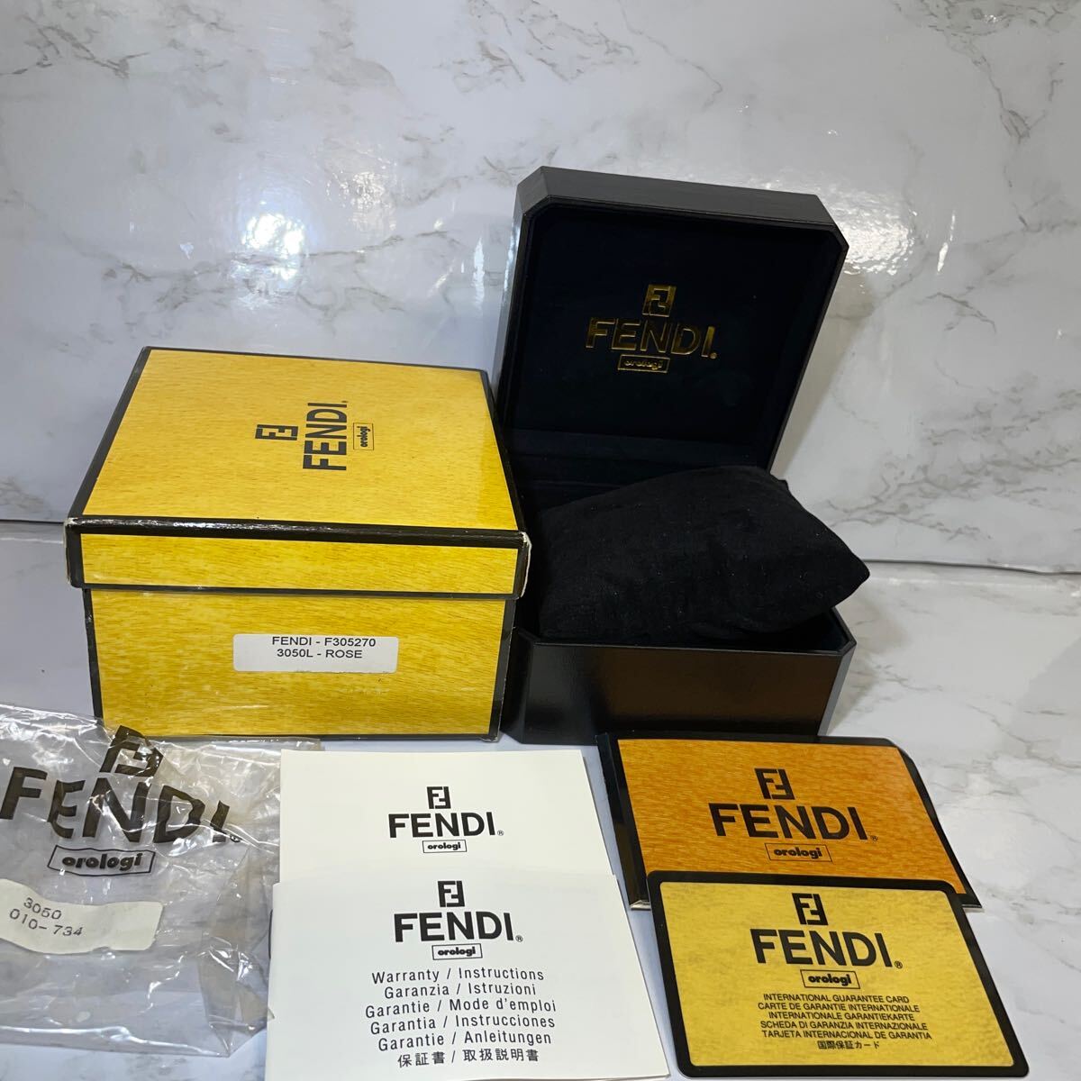 FENDI フェンディ 腕時計 空箱 6点セット Yahoo!オークション -「空き箱」(フェンディ) (ふ)の落札相場