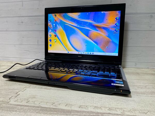 Win11 Office2024 i7 3630QM クアッドコア 8GB 新品SSD512GB Blu-ray USB3.0 BT Thunderbolt テンキー カメラ 高音質 地デジ 年賀状 初心者