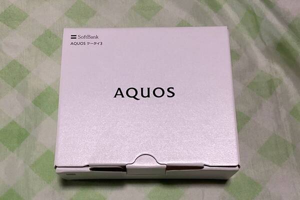 新品未使用品 Softbank AQUOS ケータイ3(805SH)SIMロック解除済 ワンセグ付