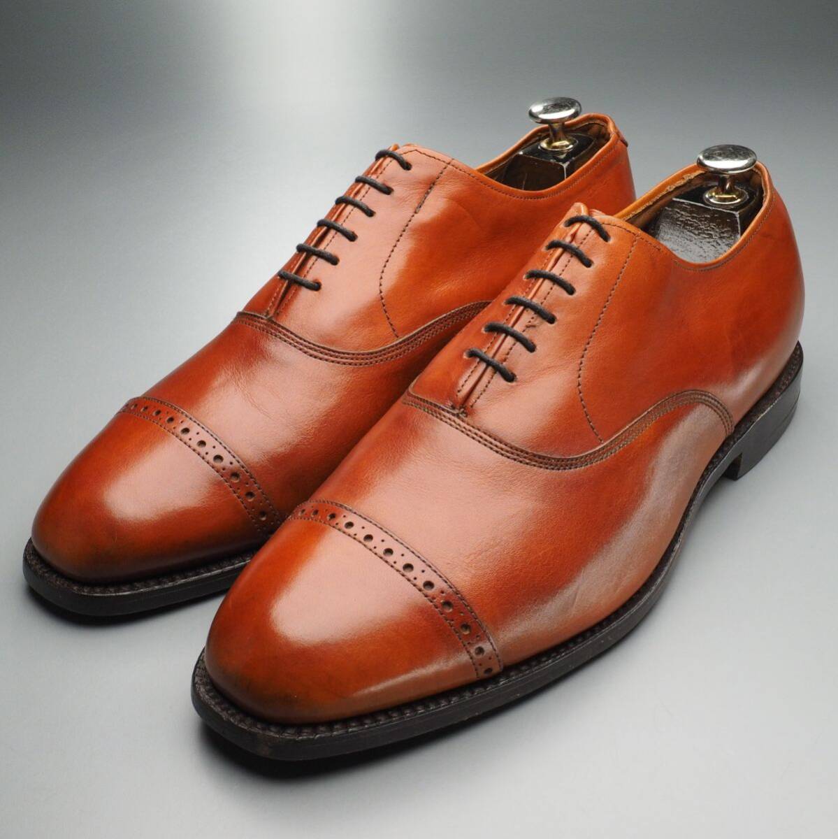 【90s】アレンエドモンズ パンチドキャップトゥ バイロン アメリカ製 Yahoo!オークション -「allen edmonds byron」の落札相場・落札価格