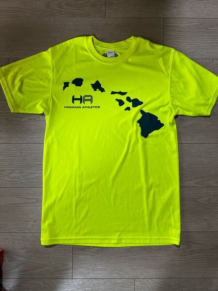日本未発売 HAWAIIAN ATHLETICS Tシャツ 蛍光イエロー Mサイズ ハワイ購入 ハワイ諸島柄