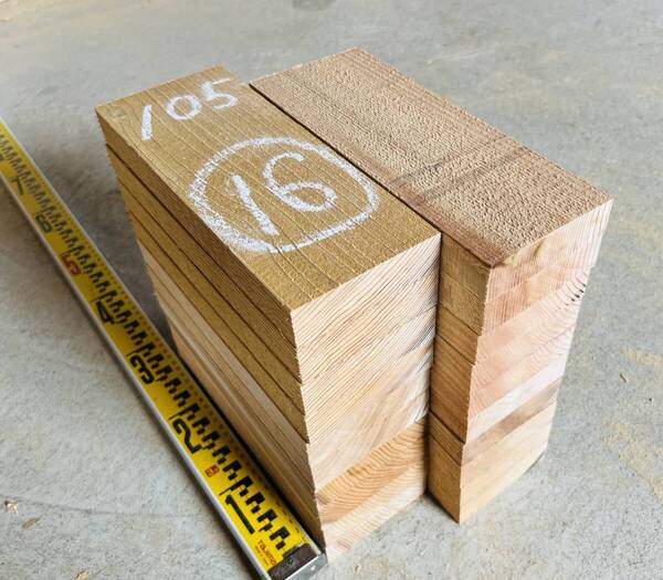 送料無料*みつばち巣箱板スギ板20枚270mm×30mm×105mm⑯/無垢/天然木/重箱/花台/看板/ディスプレー/手作り/木工/DIY/蜜蜂/ミツバチ/杉