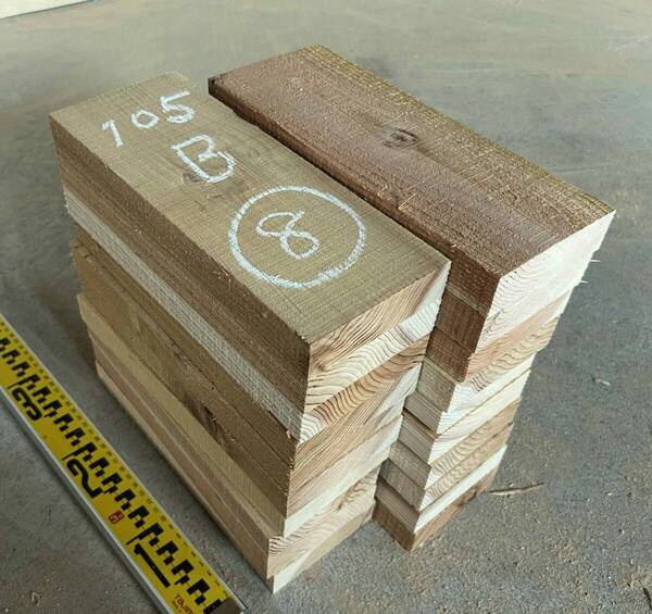 訳有品*送料無料*格安B材⑧*みつばち巣箱スギ板20枚270mm×30mm×105mm/無垢/天然木/重箱/花台/看板/手作り/木工/DIY/蜜蜂/ミツバチ/杉