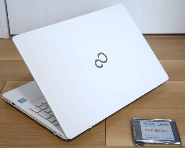 ★美品プレミアムホワイト★Core i7-6700HQ/新品256GB SSD/8GBメモリ/Win11 24H2★富士通LIFEBOOK AH50/A3