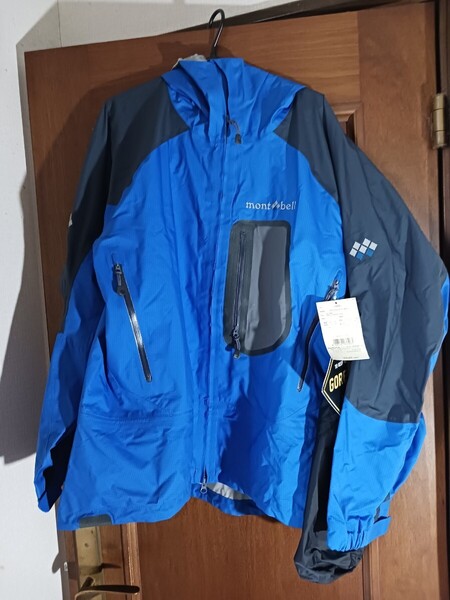 未使用 モンベル 憧れの ダイナアクションパーカ Men's サイズ XL 登山 ゴアテックス mont-bell 雨 ジャケット ブルー