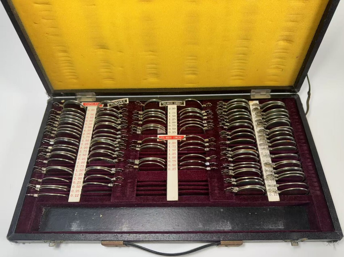 萬國式　検眼レンズセット　半田屋商店　視力検査　木製ケース　レトロ　アンティーク Yahoo!オークション -「検眼レンズセット」の落札相場・落札価格