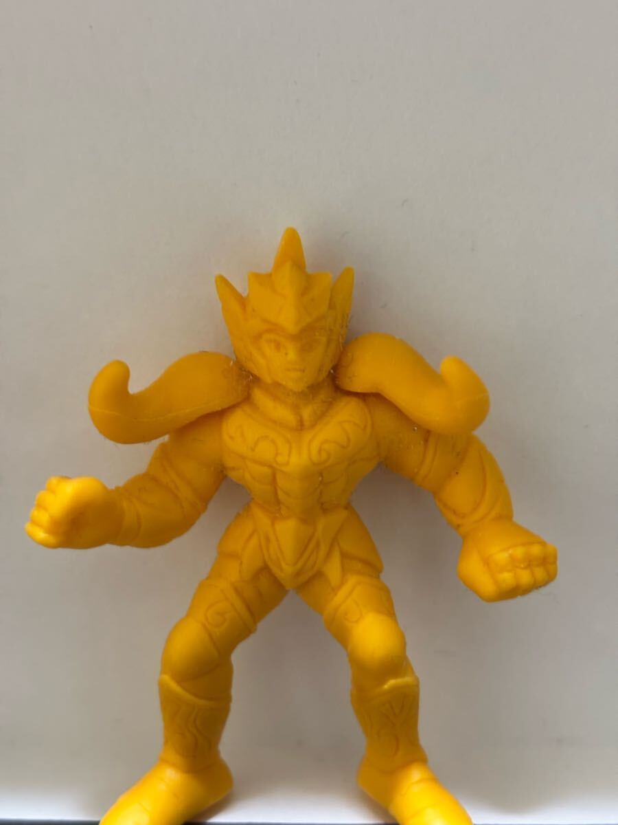 聖闘士星矢 消しゴム アイオロス Yahoo!オークション -「聖闘士星矢消しゴム」(ゴールドセイント