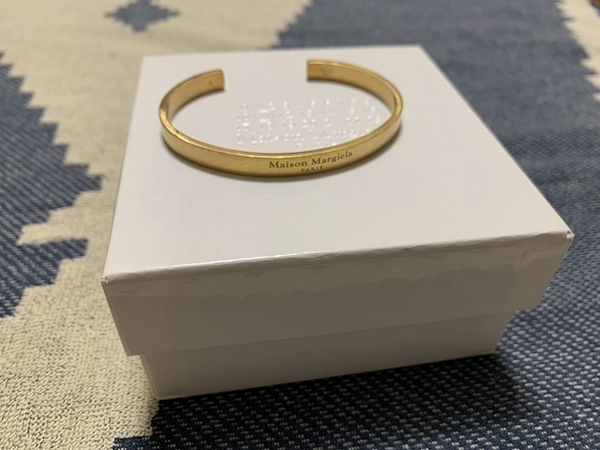 新品 2024 Maison Margiela ロゴ カフ ブレスレット バングル