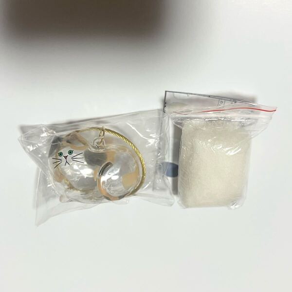 うちの子のけだまだま 三毛猫 猫 ガチャガチャ カプセルトイ ペットの毛の入れ物 ワイヤーリング付き 未使用