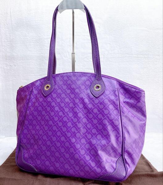 超美品 GHERARDINI ゲラルディーニ トートバッグ ソフティ パープル レザー 総柄 ロゴ