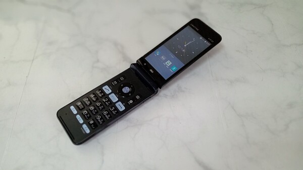 K4138 au GRATINA KYF37 KYOCERA 京セラ /4Gガラホ/折畳式/ 簡易動作確認&簡易清掃&初期化OK 判定○ 現状品 送料無料