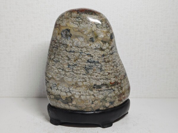 【津軽産】◆2.2kg◆ 錦石 花紋石 赤石 原石 鑑賞石 自然石 天然石 紋石 水石 鉱物 置物