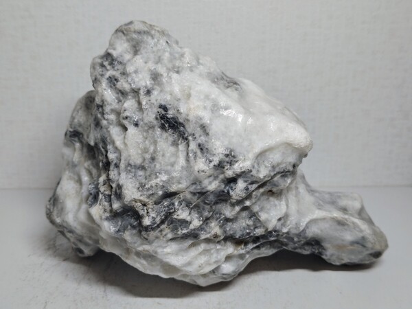 【不明】◆3.8kg◆ 原石 鑑賞石 自然石 天然石 鉱石 鉱物 クォーツ カルサイト 瑪瑙 翡翠 水石 宝石 ジュエリー 置物 インテリア