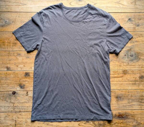 送料無料♪ヒューゴボス HUGO BOSS Tシャツ ロゴ刺繍 size M メンズ チャコールグレー 100%コットン 美品 インド製 大谷翔平