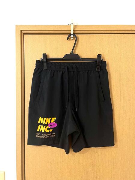 定価6.380円☆NIKEナイキ☆DRI-FITフォーム 7UL GX ショートパンツランニングパンツ短パンFN3993 010ブラックM