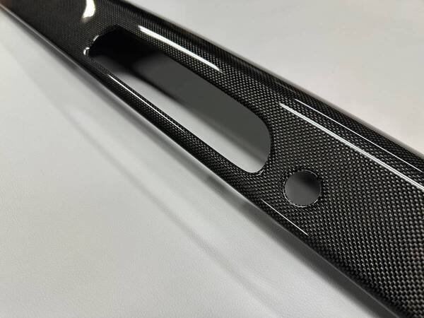 送料込 ハイエース200系 ハイマウント対応カーボンルーフスポイラー クリヤー塗装済 標準ボディー 1型2型3型4型5型6型7型 リヤスポ 平織り