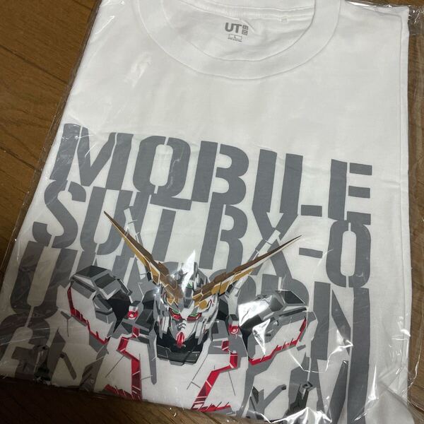 機動戦士ガンダムシリーズ UT グラフィックTシャツ 半袖 Lサイズ