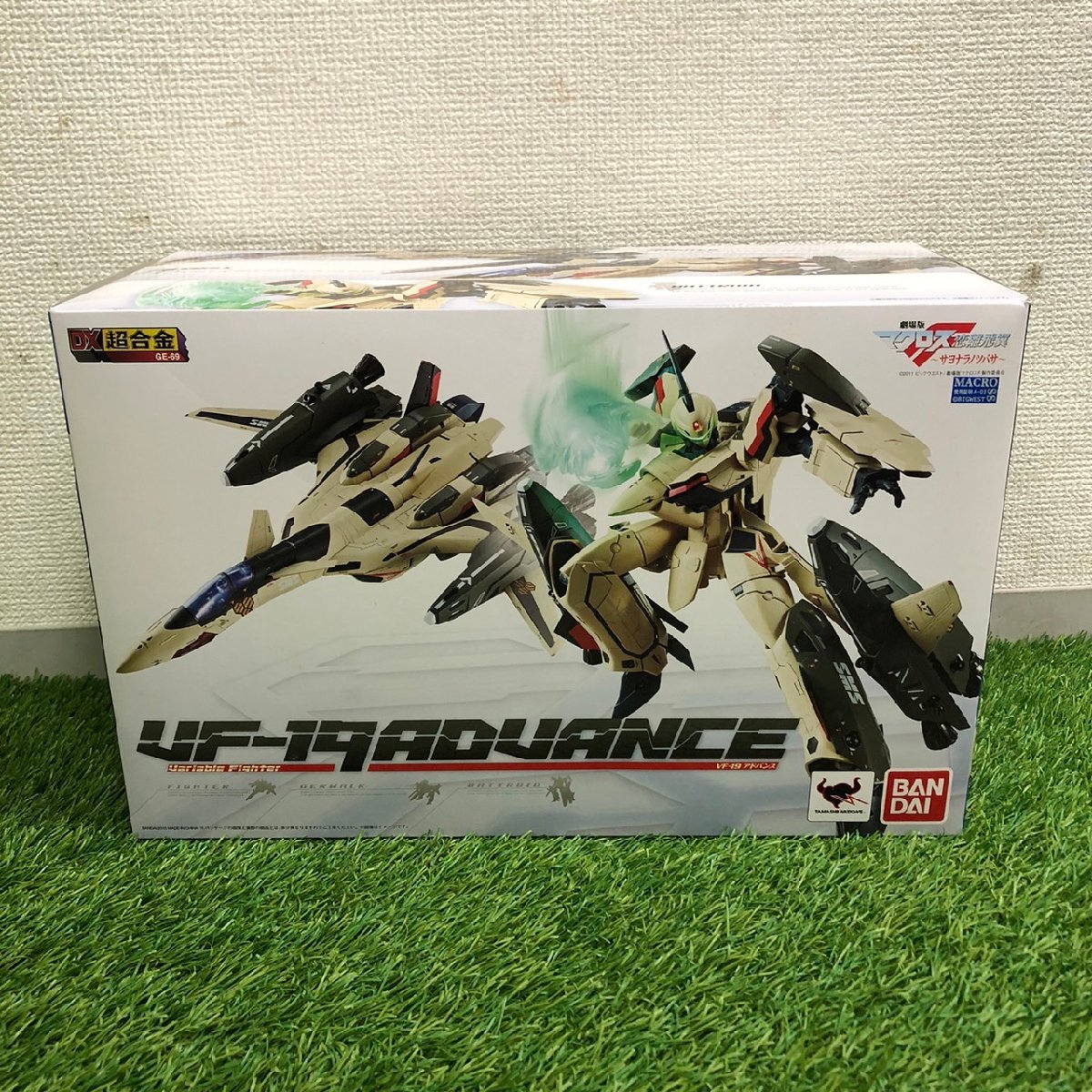 Amazon.co.jp: TAMASHII NATIONS DX超合金 VF-19 ADVANCE : ホビー