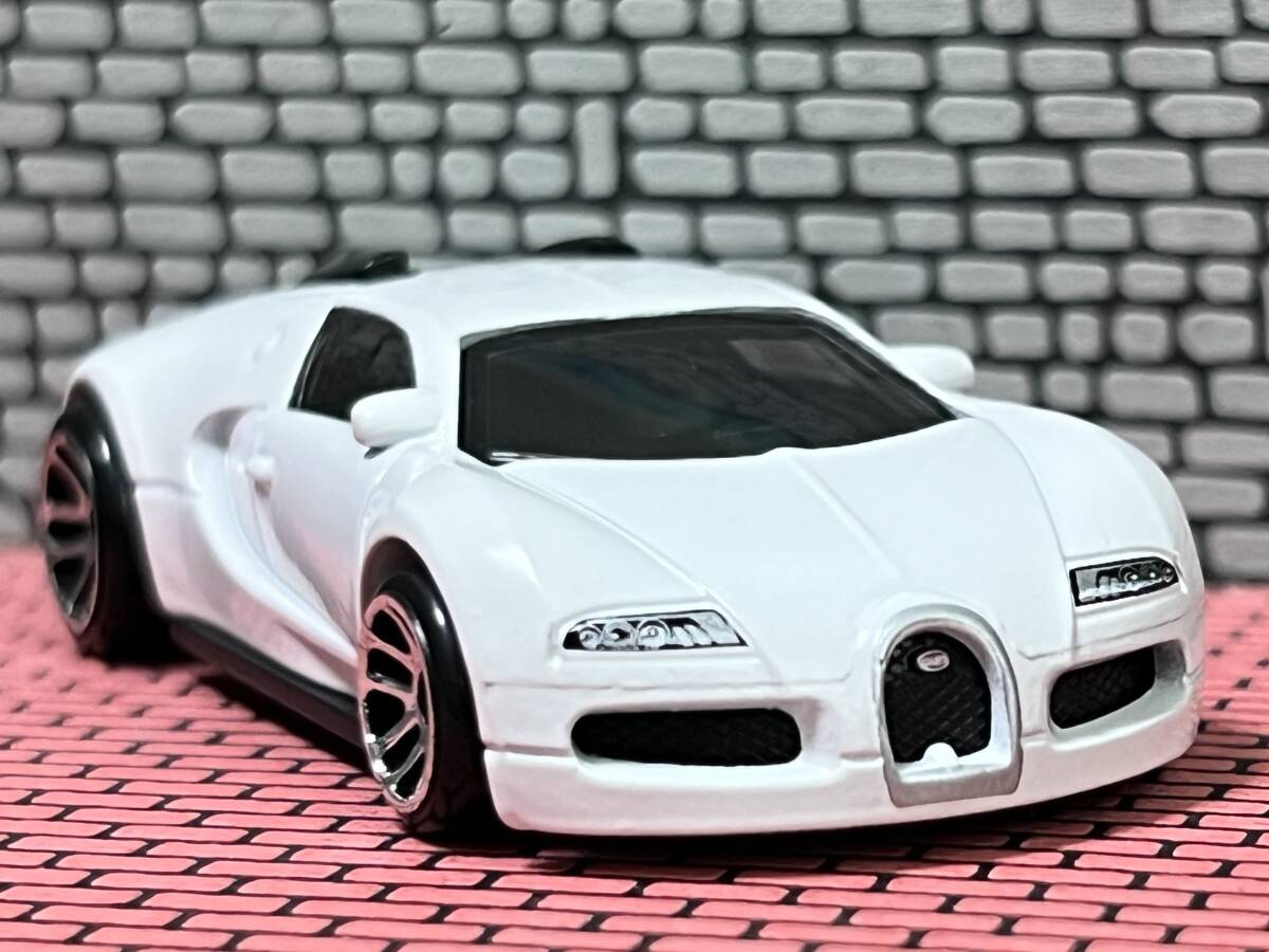 ホットウィール 2003 ファーストエディション ブガッティ ヴェイロン 未開封 2003 Hot Wheels #30 First Editions 18/42 BUGATTI VEYRON